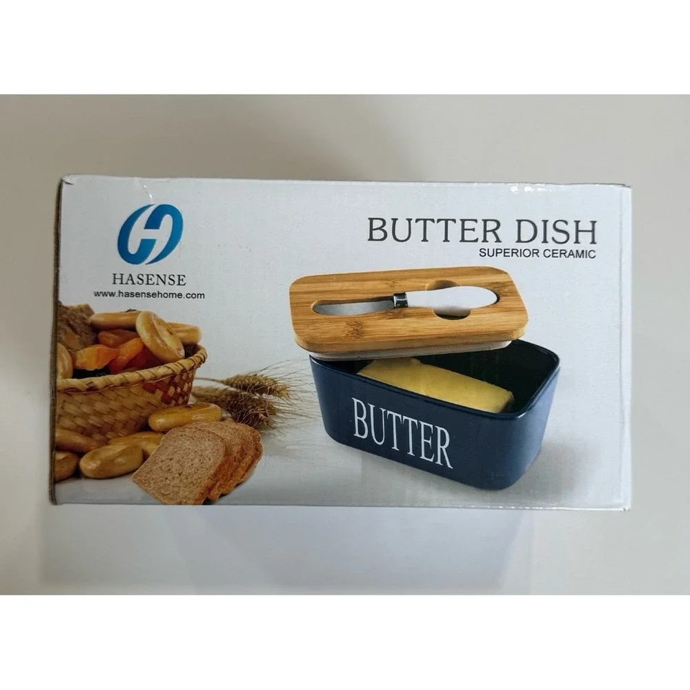 Black Butter Dish with Bamboo Lid andBlack Butter Dish with Bamboo Lid and Knife
